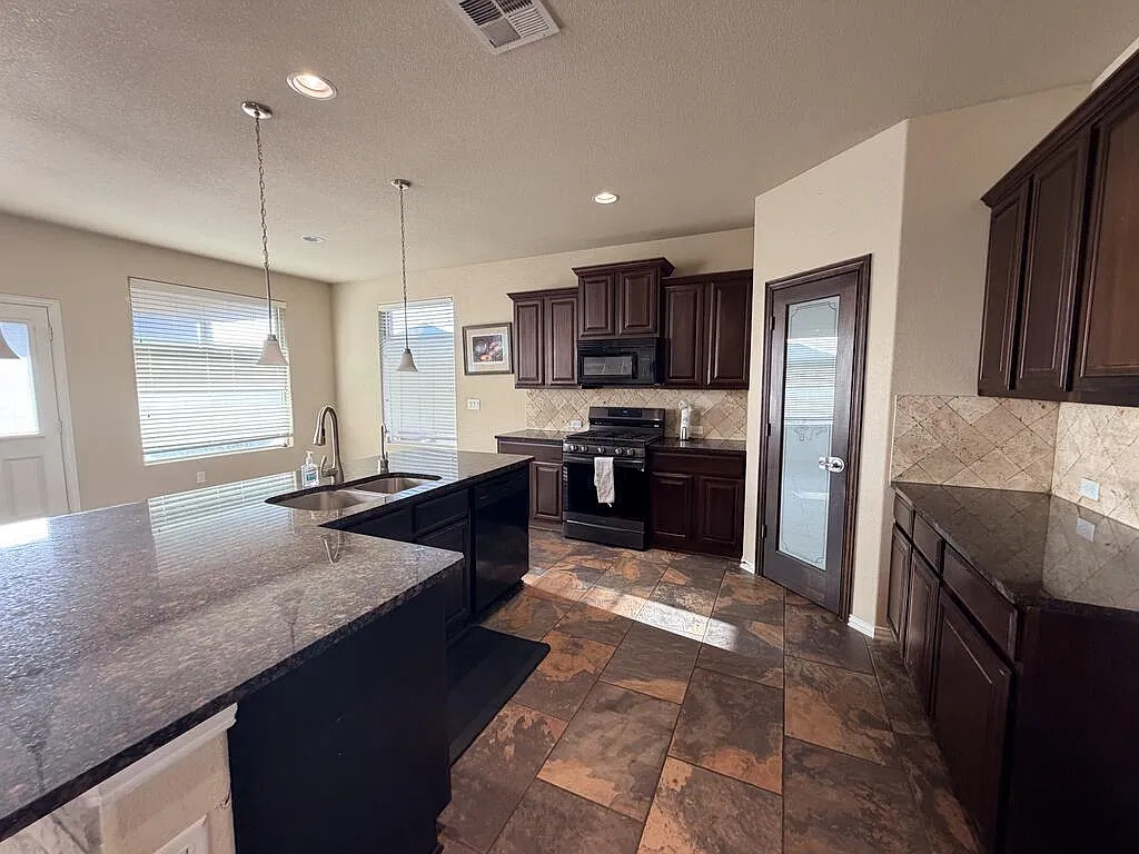 805 Gallantry Lane - 1 — Photo 3