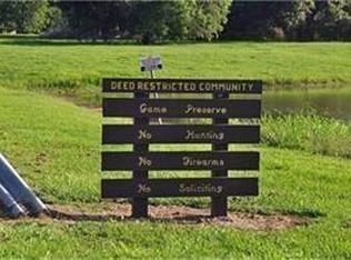 137 Stampede Trl, Angleton, TX 77515