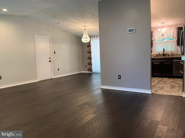 20328 Watkins Meadow Dr — Photo 4