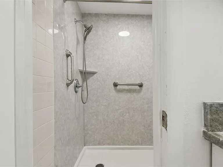 4411 3rd Ave E — Photo 27