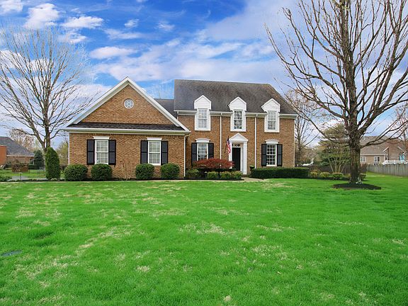 3rd image of 1619 Crownridge Ct