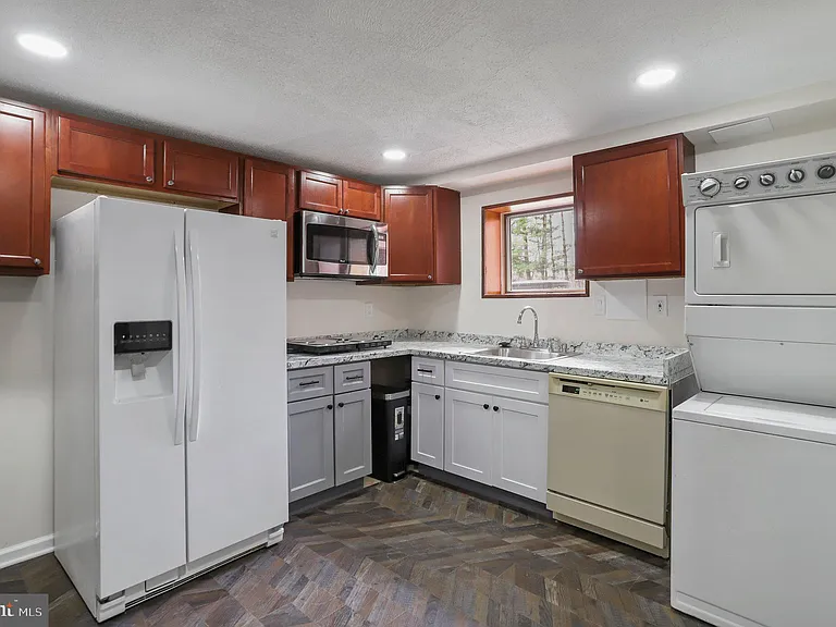 5 Orchard Pl — Photo 31