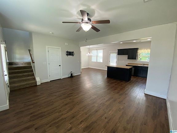 3rd image of 181 The Heights Dr