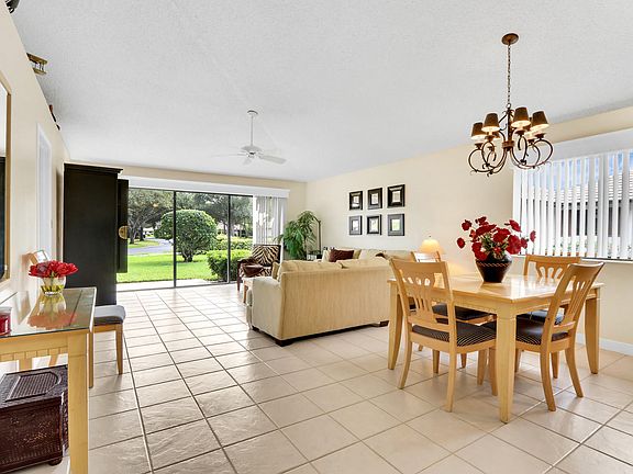 Home For Sale In Pga National