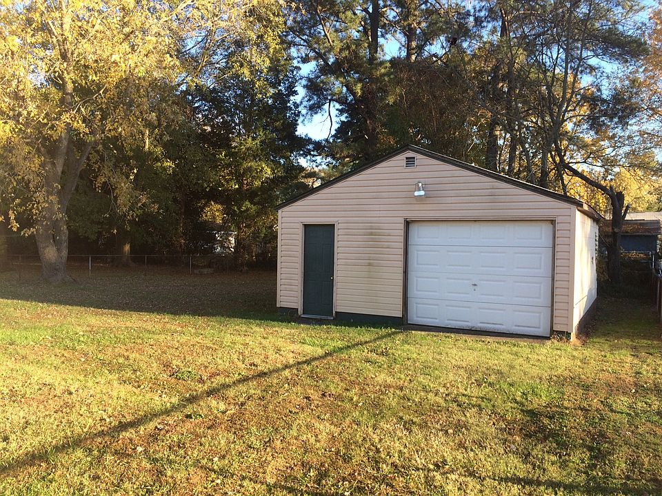 2nd image of 4819 82nd St