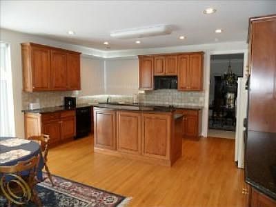2nd image of 48209 Manorwood Dr