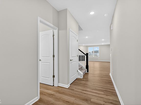 3rd image of 9127 Haverhill Ln