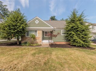 1284 Argonne Rd, South Euclid, OH 44121