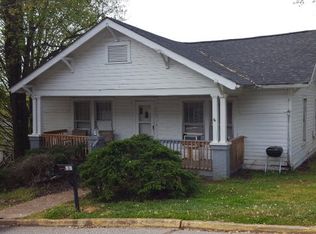511 5th St, N Wilkesboro, NC 28659