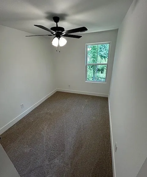 559 W Park Ave #B — Photo 15