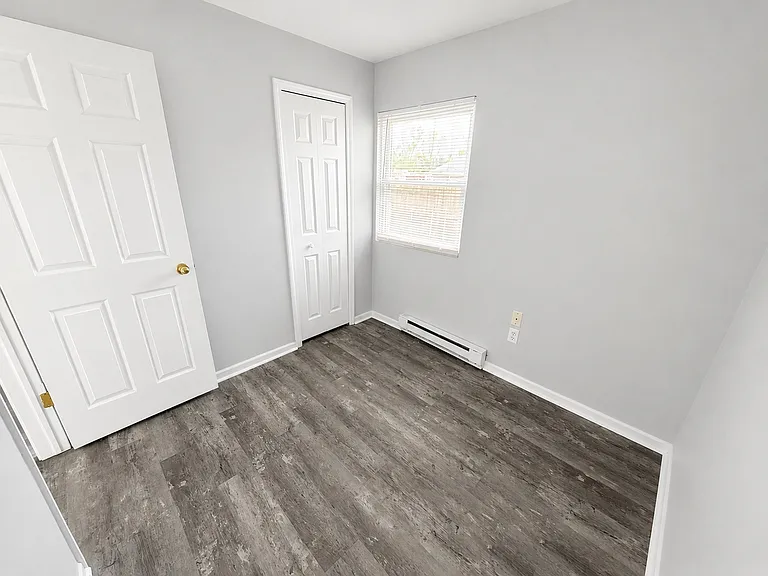 617 W Commerce Rd #BUNGALOW — Photo 10