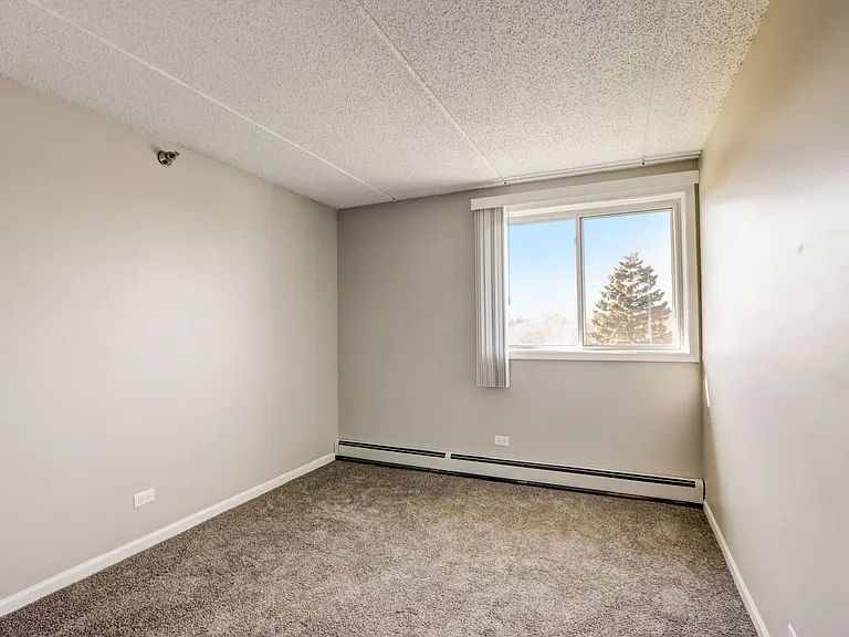 Bartlett Court Apartments — Photo 30