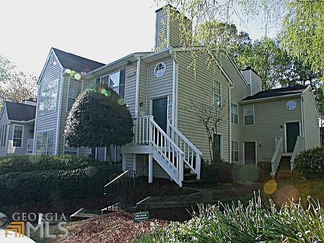1st image of 305 Glenleaf Dr