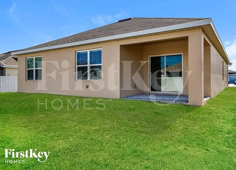 1402 NW Juanita Pl — Photo 14