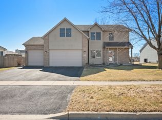 1282 Omega Circle Dr, Dekalb, IL 60115