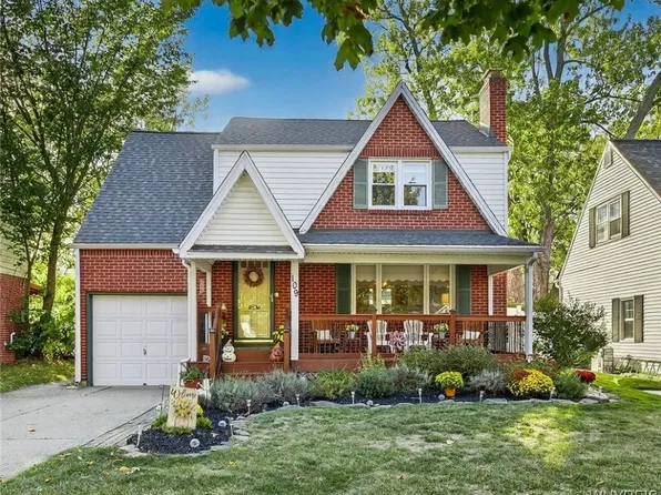 109 Avalon Dr, Amherst, NY 14226