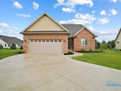 1635 Winterwood Ct, Bowling Green, OH, 43402