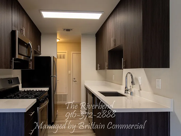 Riverbend Apartments — Photo 29