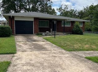 7116 Laclede Meadows Dr, Saint Louis, MO 63123