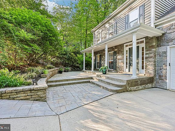 2nd image of 15804 Corwin Pl