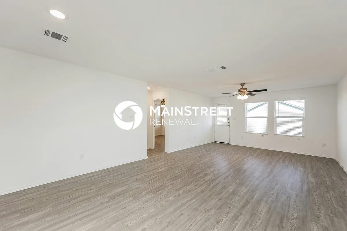 Living Room - 6515 Scarecrow Way
