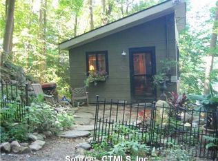 37 Algonquin Trl, Sandy Hook, CT 06482