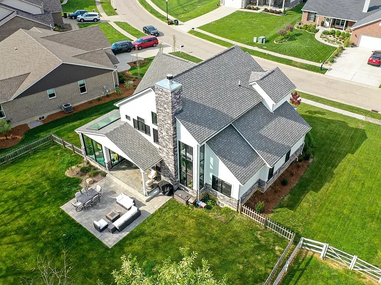 6582 Rosewood Ln — Photo 12