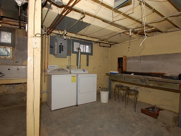 653 Jay St — Photo 11