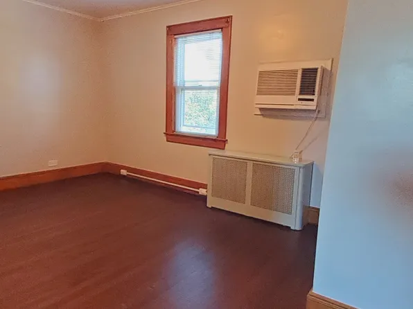 285 Born Street image 31 of 41