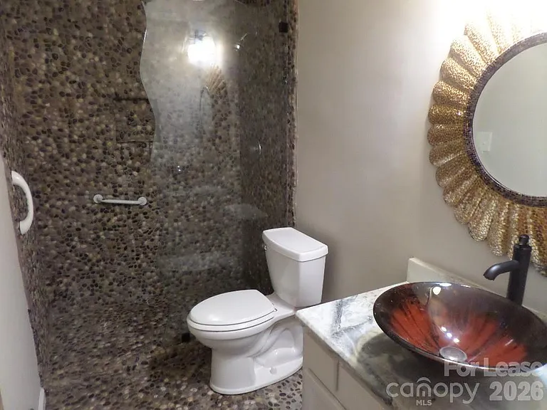 1109 E Morehead St #10 — Photo 12
