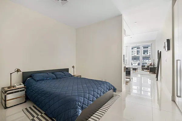 Rented by Compass | media 23