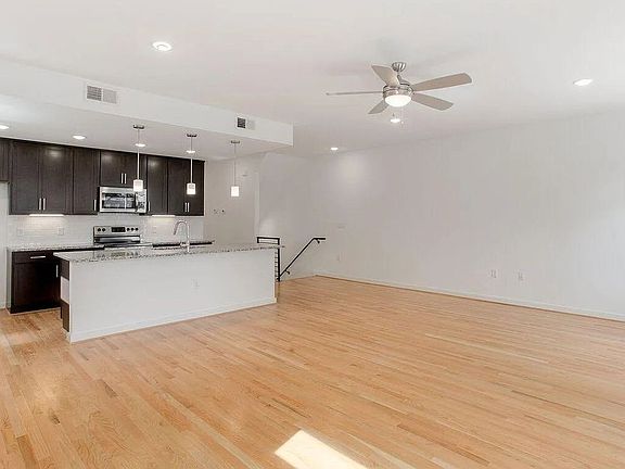 2nd image of 1212 Porter St #B