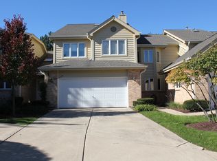 1529 Brittany Ct, Darien, IL 60561