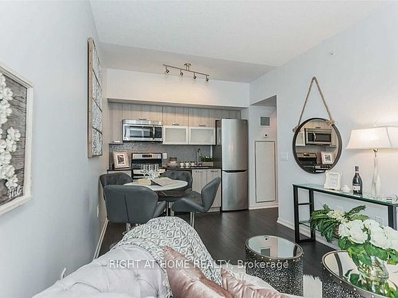 3rd image of 36 Lisgar St #812W
