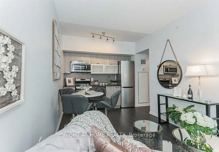 36 Lisgar St #812W — Photo 3