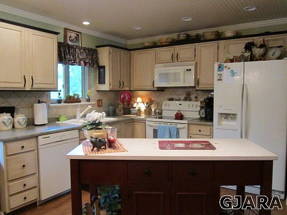 4th image of 616 E Indian Creek Dr