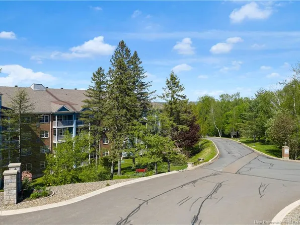 1 Golf Greens Ln #317, Fredericton, NB E3B 9T9
