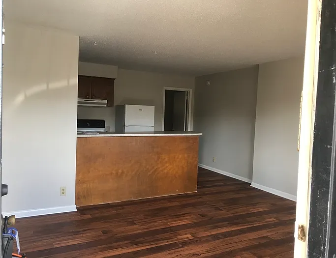 1 bed, 1.0 bath, 700 sqft, $550 — Photo 2