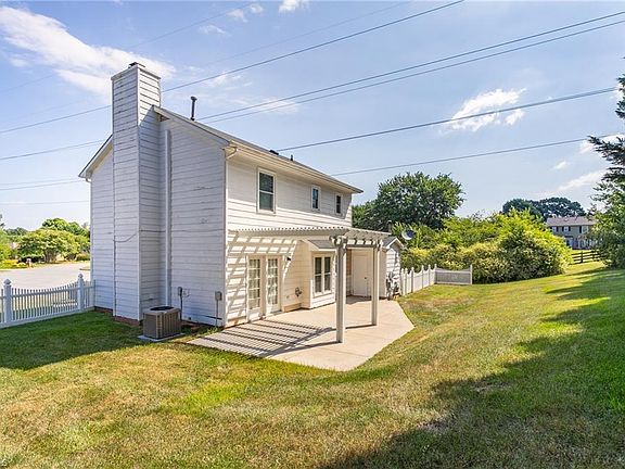 4th image of 4102 Chinaberry Ct
