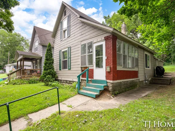 338 Hanover St NE, Grand Rapids, MI 49505