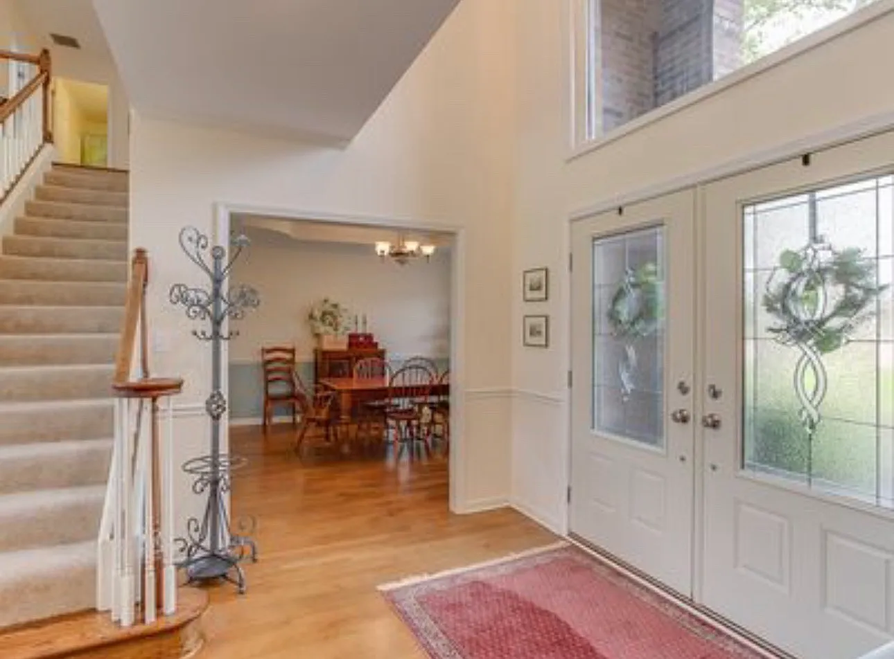 4 bed, 3190 sqft, $3,000 — Photo 3