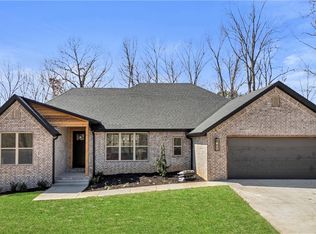 4 Stobo Ln, Bella Vista, AR 72715