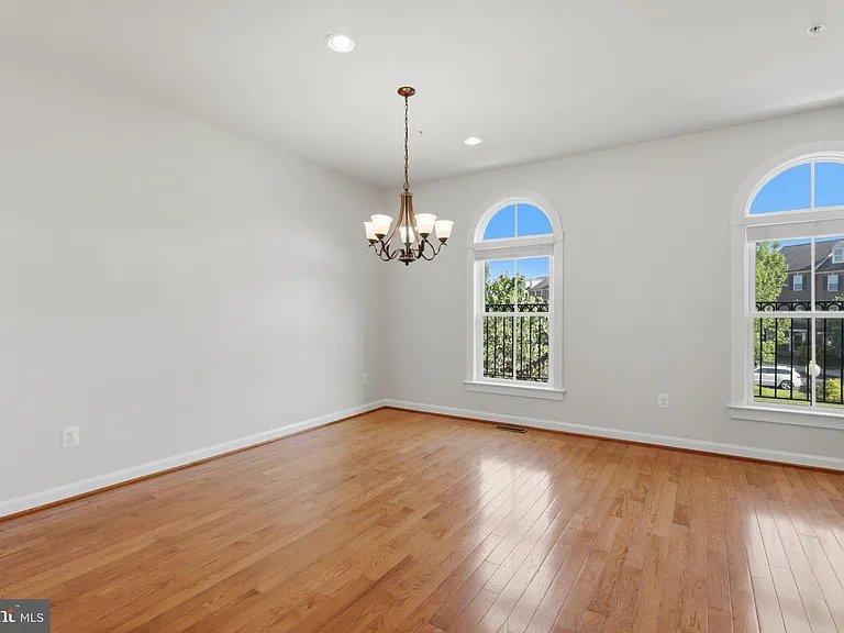 3589 Katherine Way — Photo 25