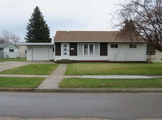 408 19th Ave SW, Minot, ND 58701