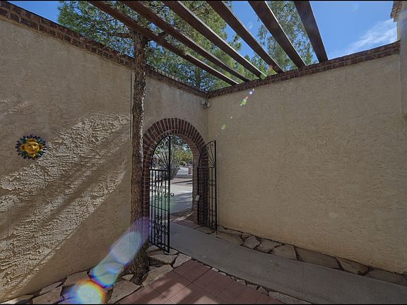5th image of 719 Espolon Dr