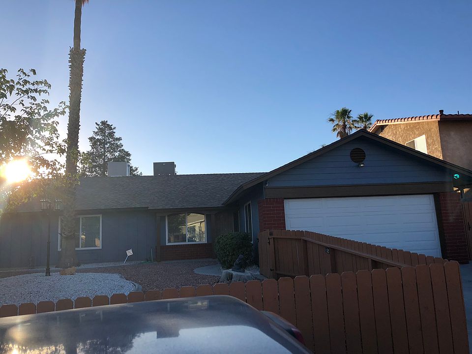 1st image of 425 Oakmont Dr