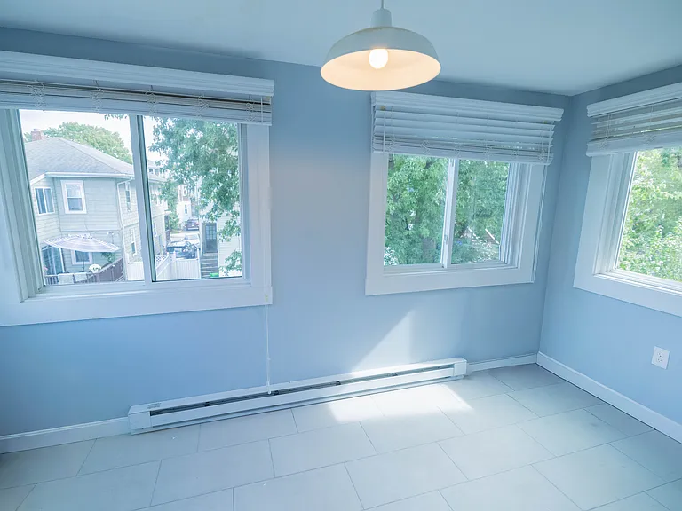 12 Benham St #2 — Photo 28