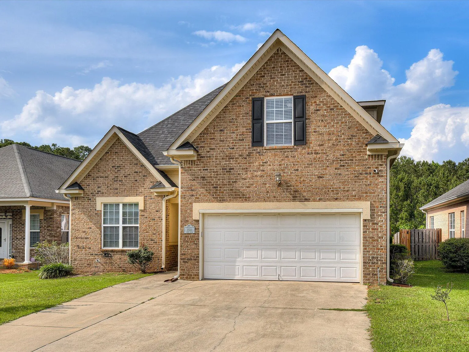 4 bed, 3.0 bath, 1820 sqft, $2,100 — Photo 3