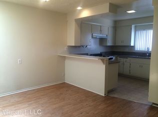 1030 W 93rd St APT 06, Los Angeles, CA 90044