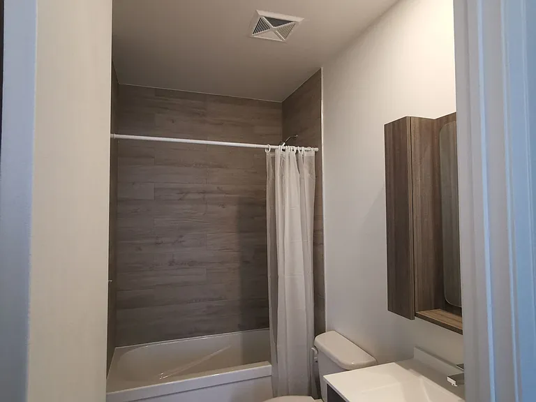 75 Canterbury Pl #Penthouse 605 — Photo 7